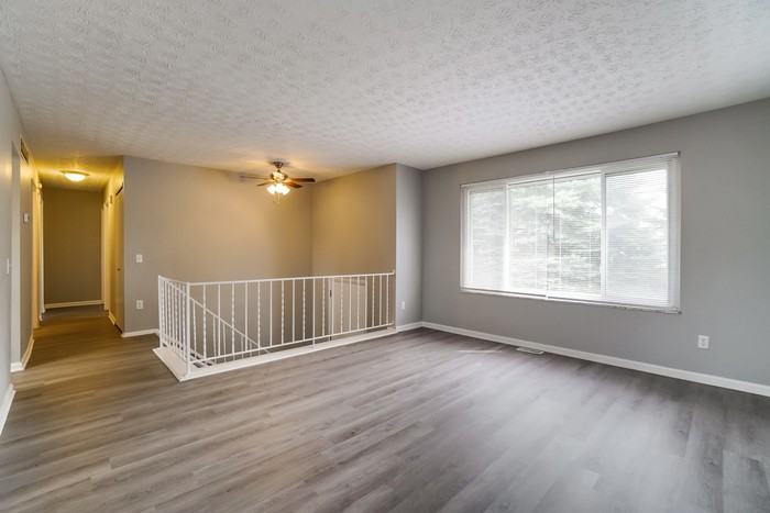 3917 Hendron Rd - Photo 6 of 13
