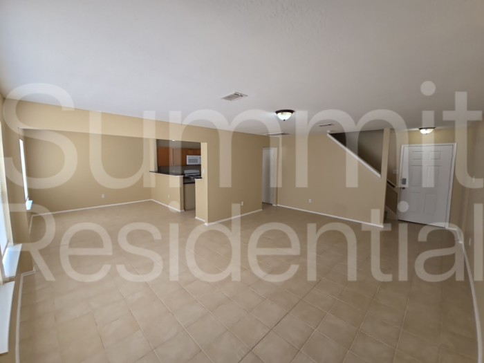 830 N Oak Dr - Photo 5 of 22