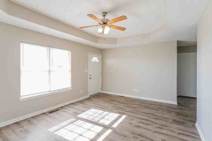 294 Fritz Cir - Photo 4 of 12