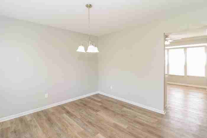5273 Riverwatch Dr - Photo 3 of 10