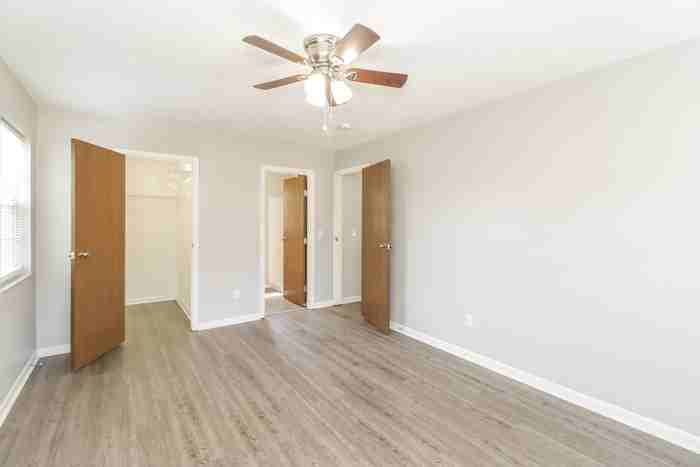 5273 Riverwatch Dr - Photo 5 of 10
