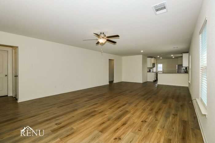 332 Sunnymeade Ln - Photo 4 of 17