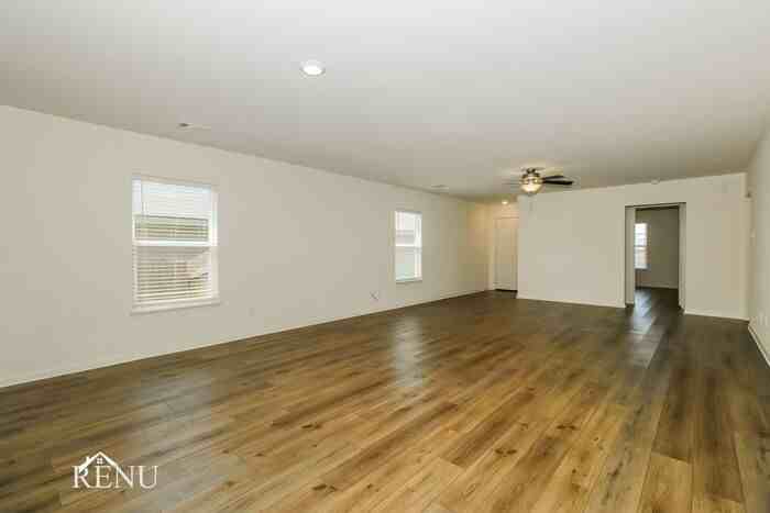 332 Sunnymeade Ln - Photo 5 of 17