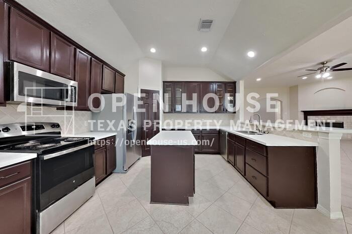 8506 Hunters Village Dr - Photo 6 of 23