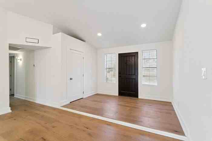 923 N 59th St - Photo 6 of 46