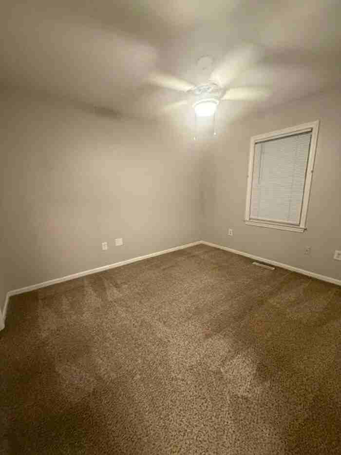 207 Dunwoody Ave #D16 - Photo 3 of 32
