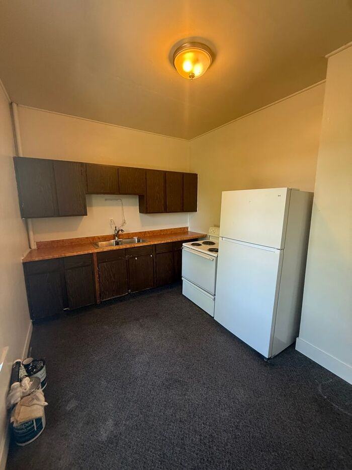 626 N 7th St #1 - Photo 4 of 5