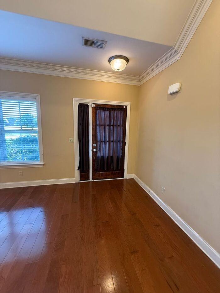 604 Stewart Cv - Photo 2 of 32
