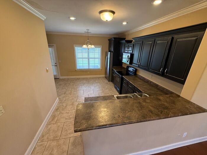 604 Stewart Cv - Photo 6 of 32