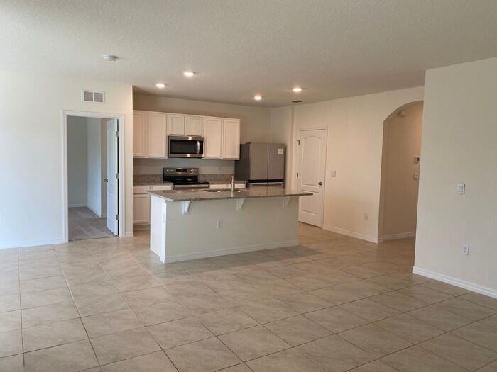 956 Brooklet Dr - Photo 2 of 9