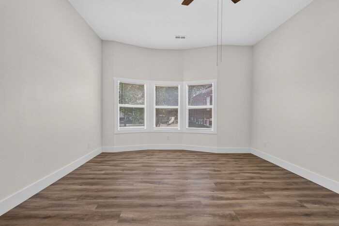 448 N State Ave #C - Photo 5 of 23