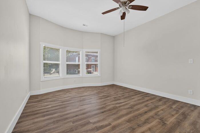448 N State Ave #C - Photo 6 of 23
