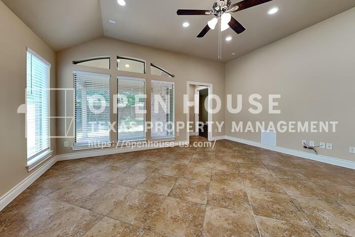 27407 Tracy Ridge Ct - Photo 5 of 23