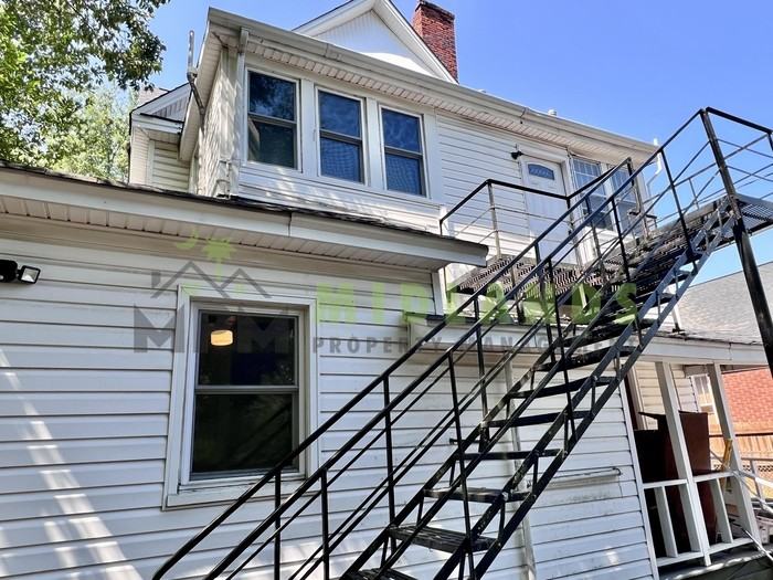 312 S Edisto Ave #C - Photo 2 of 30