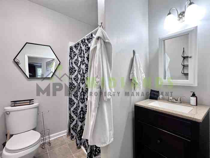 312 S Edisto Ave #C - Photo 4 of 30
