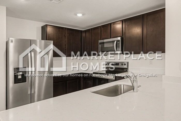 8619 Sw 44th Ter - Photo 7 of 30
