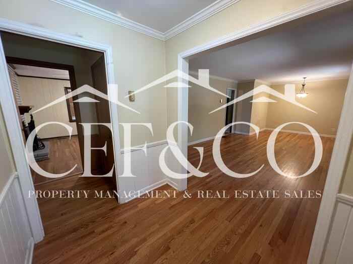 308 Pine Lake Ct - Photo 2 of 34