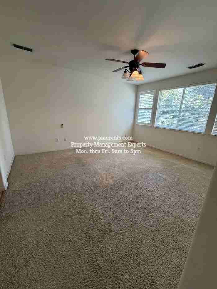 2531 Crestmore Cir - Photo 3 of 7
