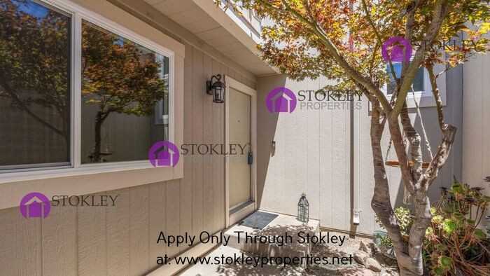 6451 Parklane Plz - Photo 2 of 29