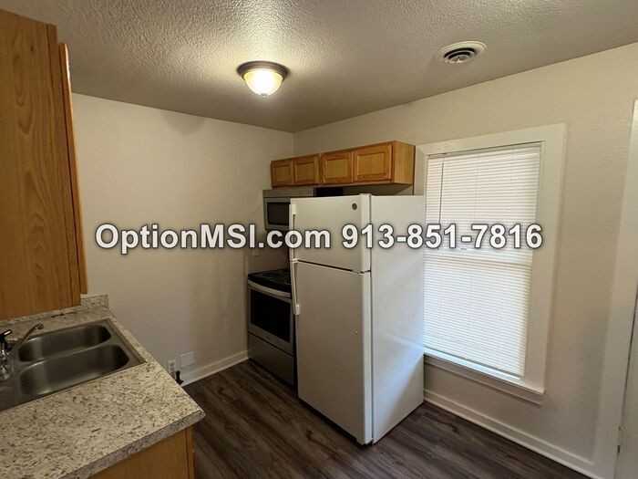 31 S 7th St #B - Photo 2 of 21