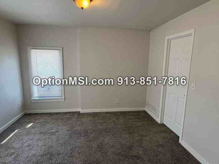 31 S 7th St #B - Photo 7 of 21