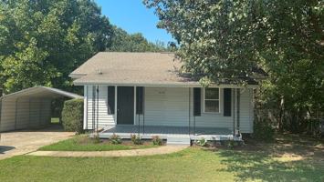 featured image of 634 Oates Rd