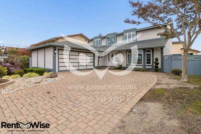 1032 Egret St - Photo 2 of 50