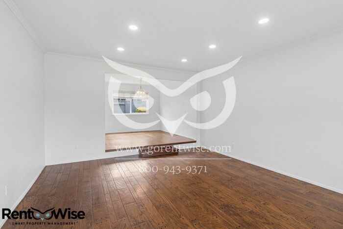 1032 Egret St - Photo 5 of 50