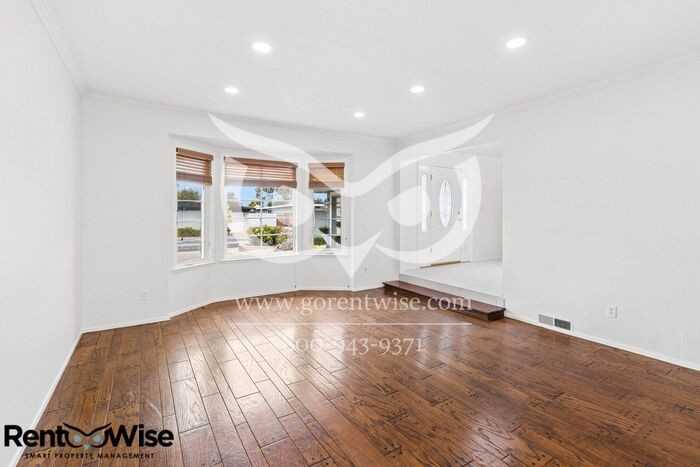 1032 Egret St - Photo 6 of 50