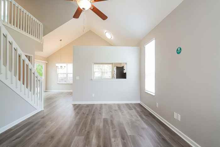 215 Hunters Chase Dr - Photo 5 of 17