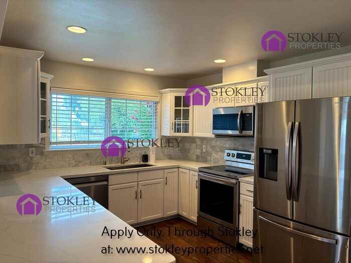 1536 Claycord Ave - Photo 4 of 13