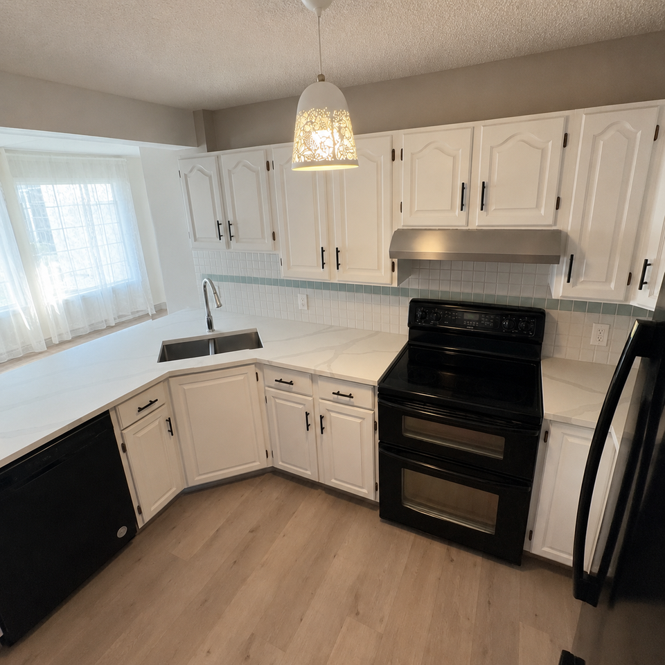 1107 Citadel Terr Nw - Photo 4 of 33