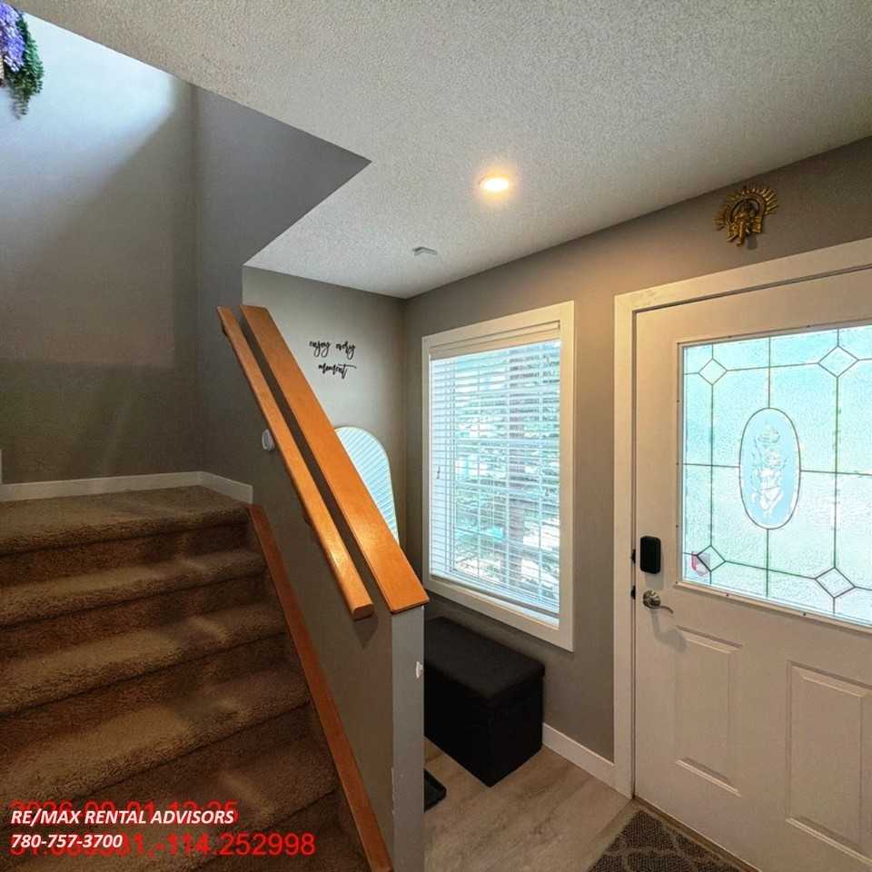 50 Valley Ponds Cres Nw - Photo 3 of 26