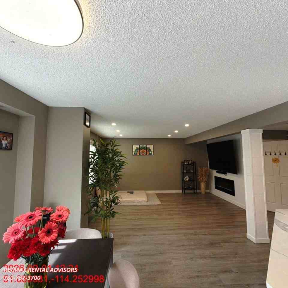 50 Valley Ponds Cres Nw - Photo 7 of 26