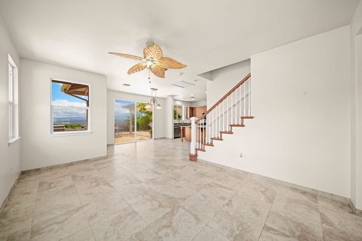 65 Maunaleo Pl - Photo 3 of 50
