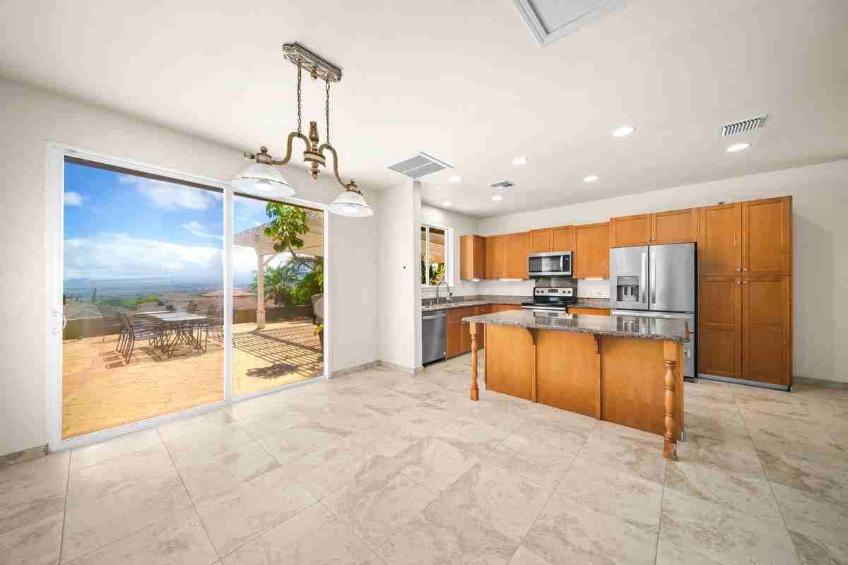 65 Maunaleo Pl - Photo 4 of 50