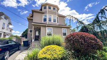 featured image of 75 Oak St ##2a