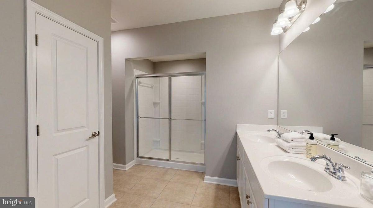 21650 Romans Dr - Photo 3 of 3