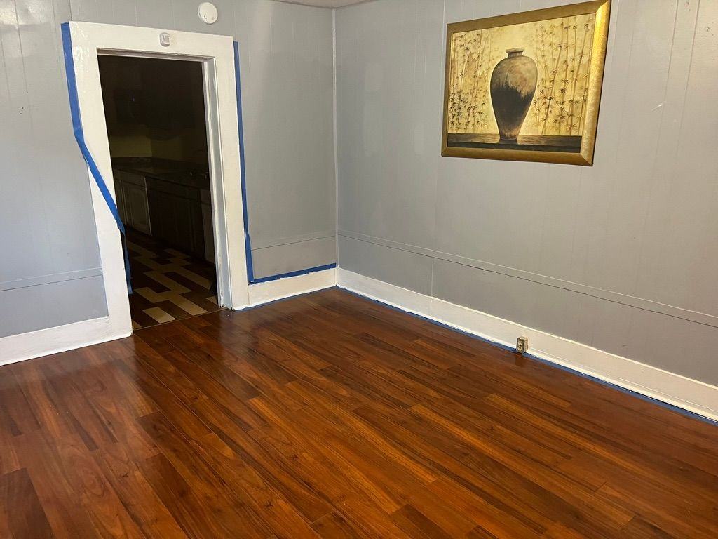 1512 Avenue J - Photo 5 of 14