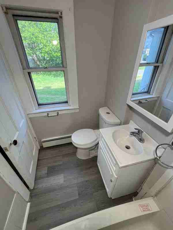 24 Union St - Photo 2 of 6