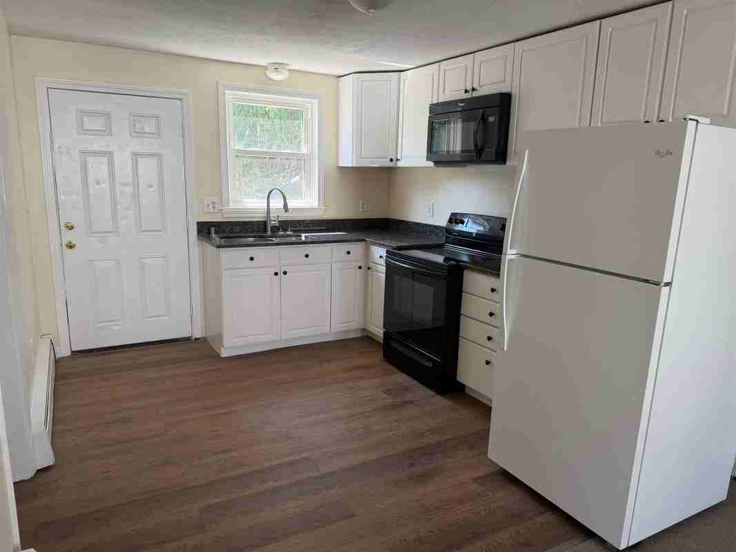 249 E High St ##3 - Photo 2 of 10