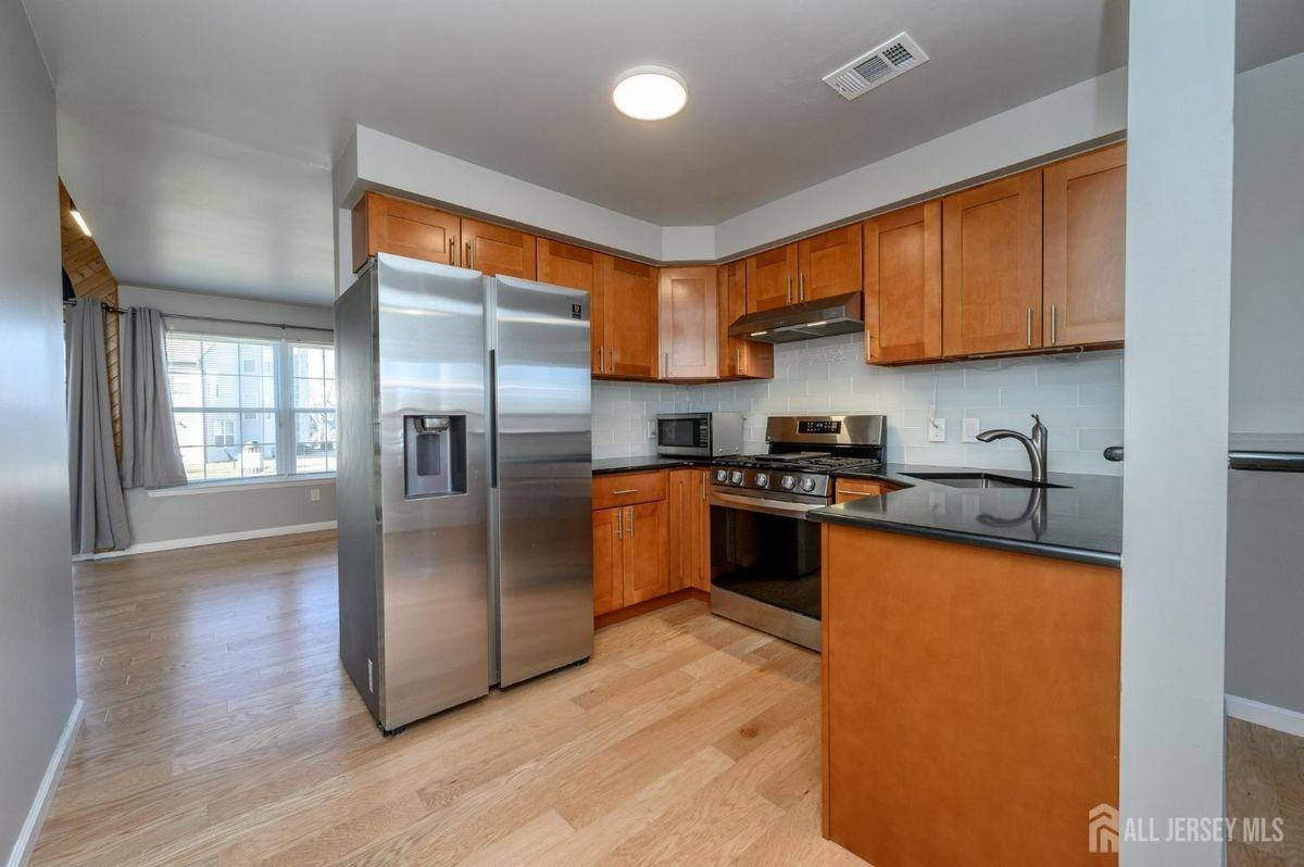 131 Nebula Rd - Photo 3 of 36