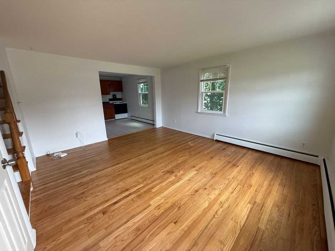 74 Ring Dr - Photo 3 of 4