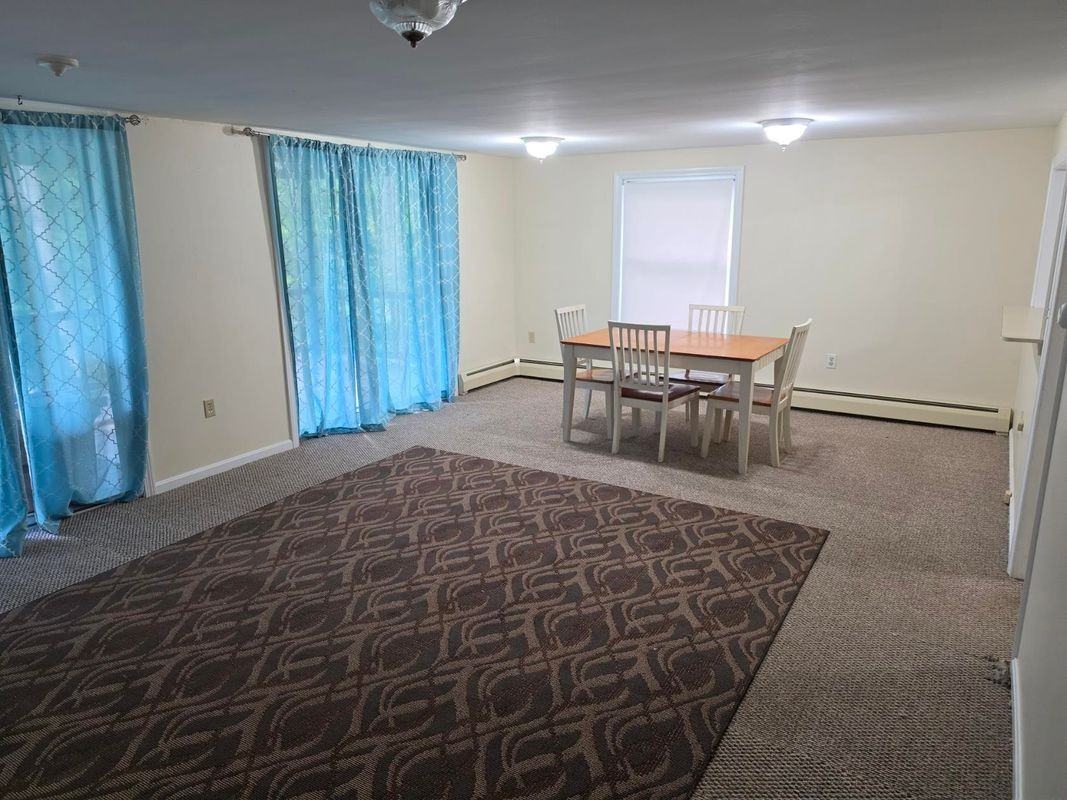 6 Appletree Ln ##6a - Photo 4 of 15