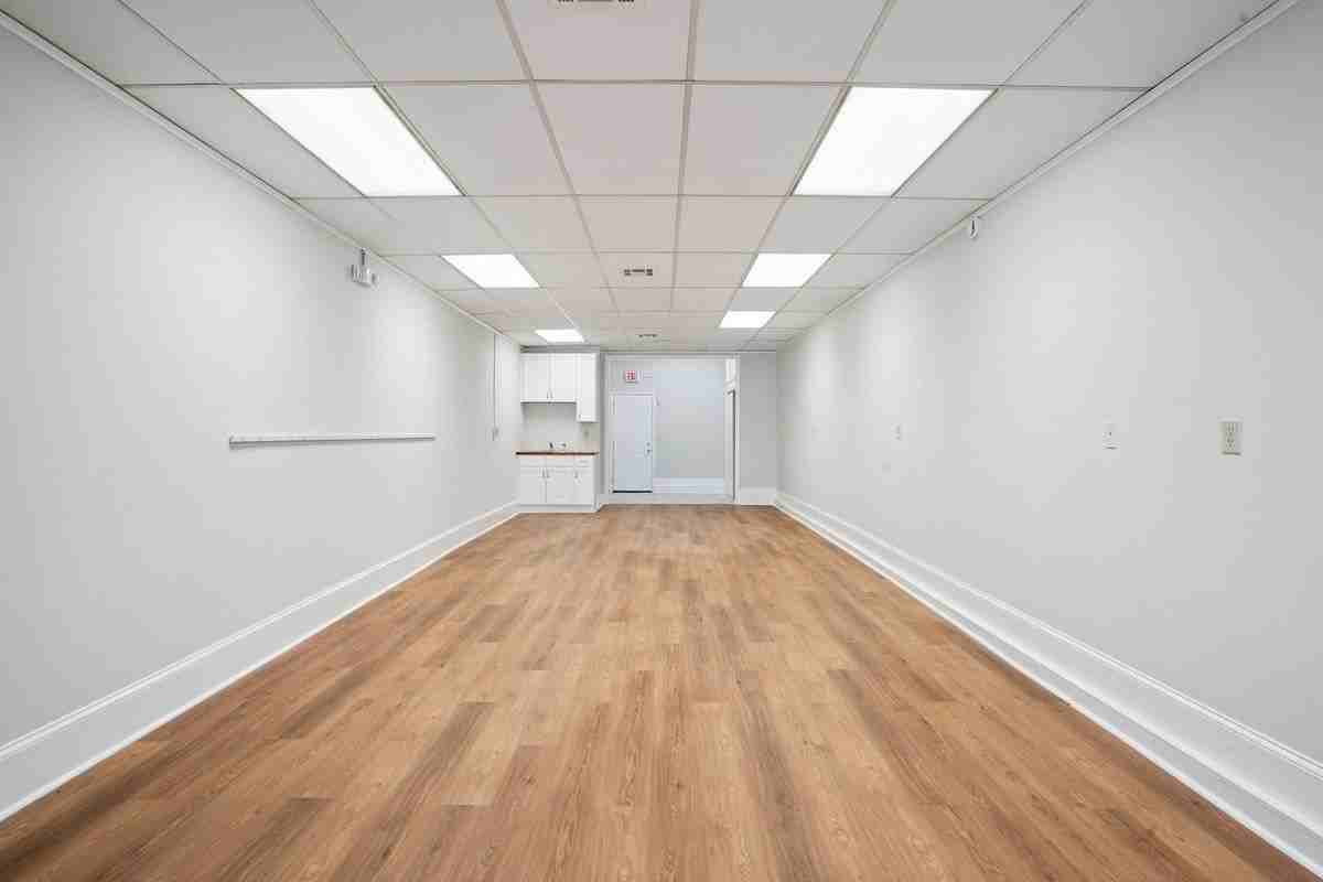 4705 Iberville St - Photo 7 of 12