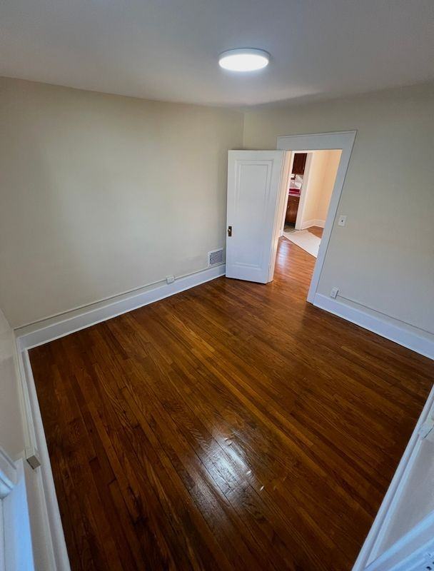 808 Waverly Pl - Photo 6 of 13