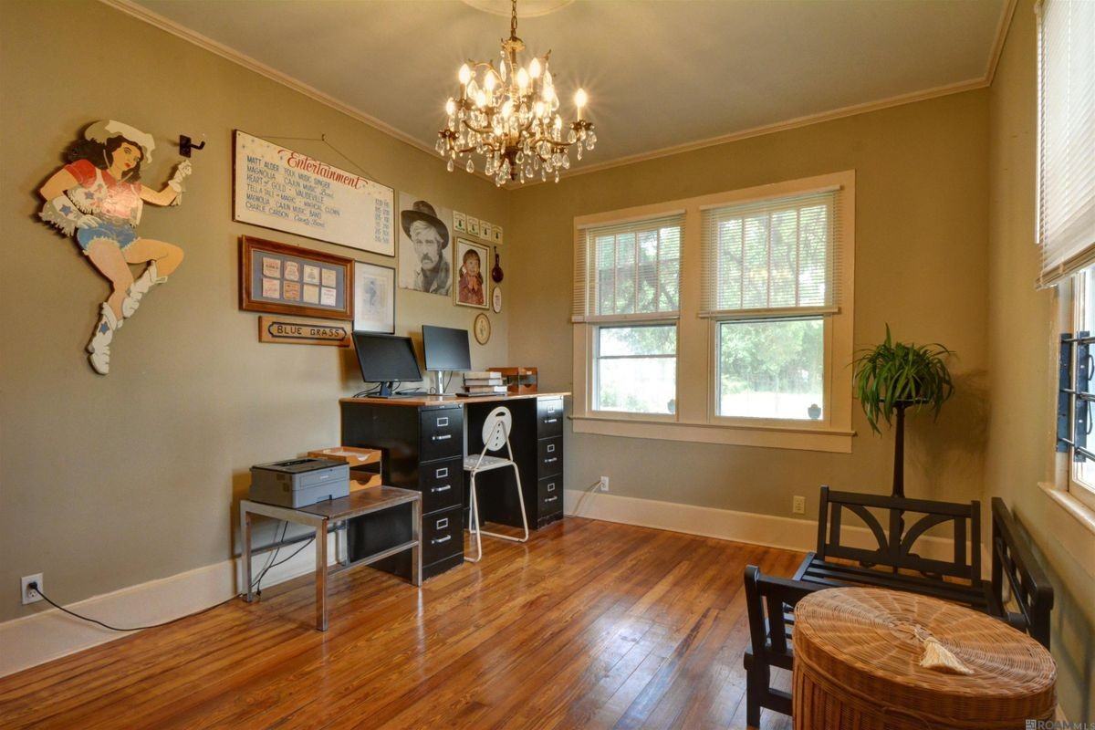 133 Saint Rose Ave - Photo 6 of 17