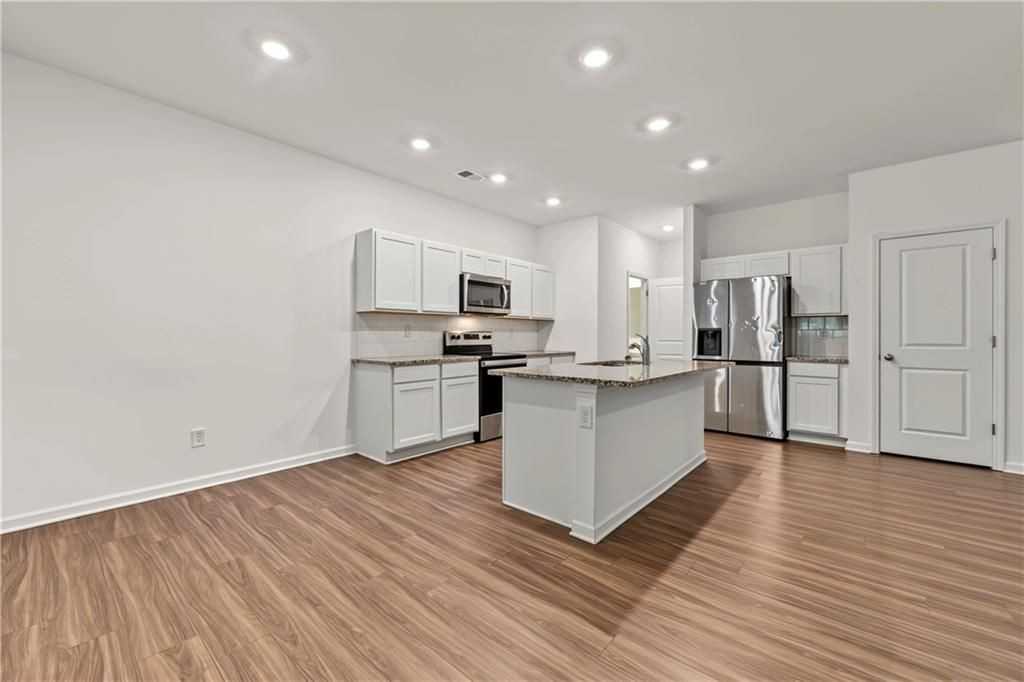 1365 Cooper Springs Rd - Photo 3 of 20