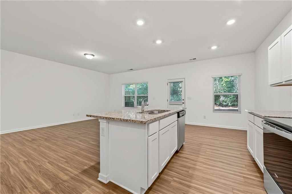 1365 Cooper Springs Rd - Photo 6 of 20
