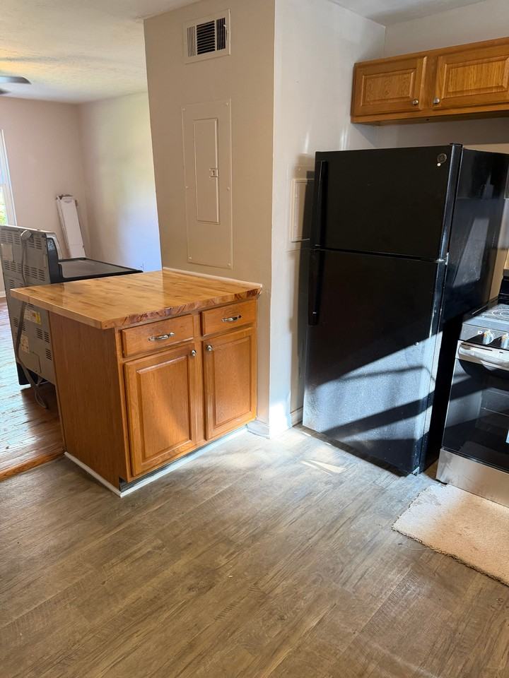 1037 Oglethorpe Ave Sw - Photo 5 of 24